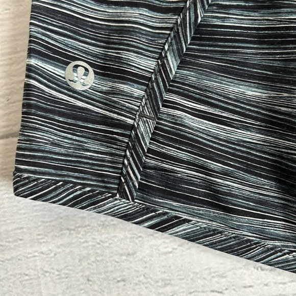 Lululemon Run Times Short (4-way stretch 4”) sz 12‎ - Picture 3 of 9